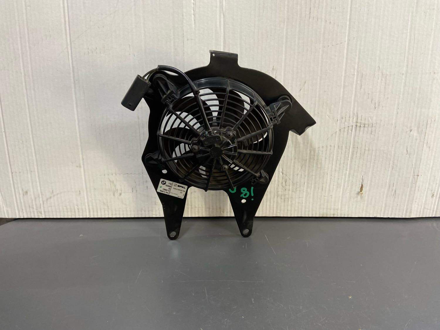 BMW i8 112 Rear Body Additional Electric Fan 7639680 Genuine Product