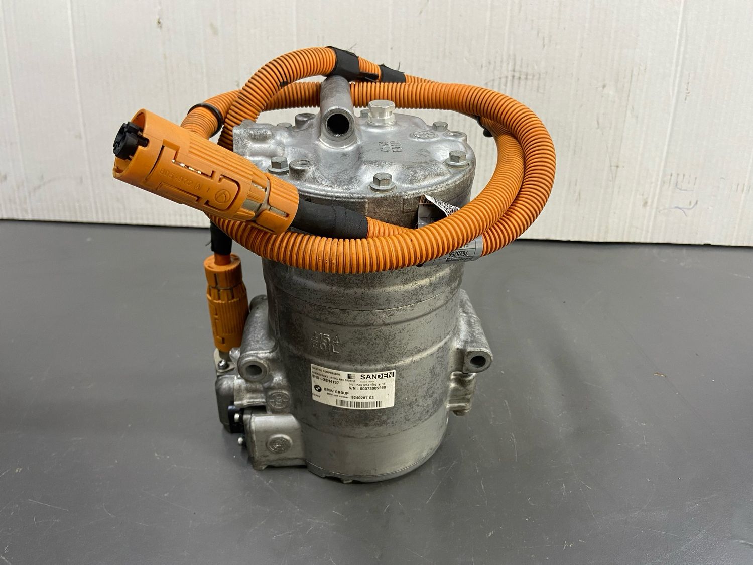 BMW N55 F10 Hybrid A/C Compressor 9240287 Genuine Product Used
