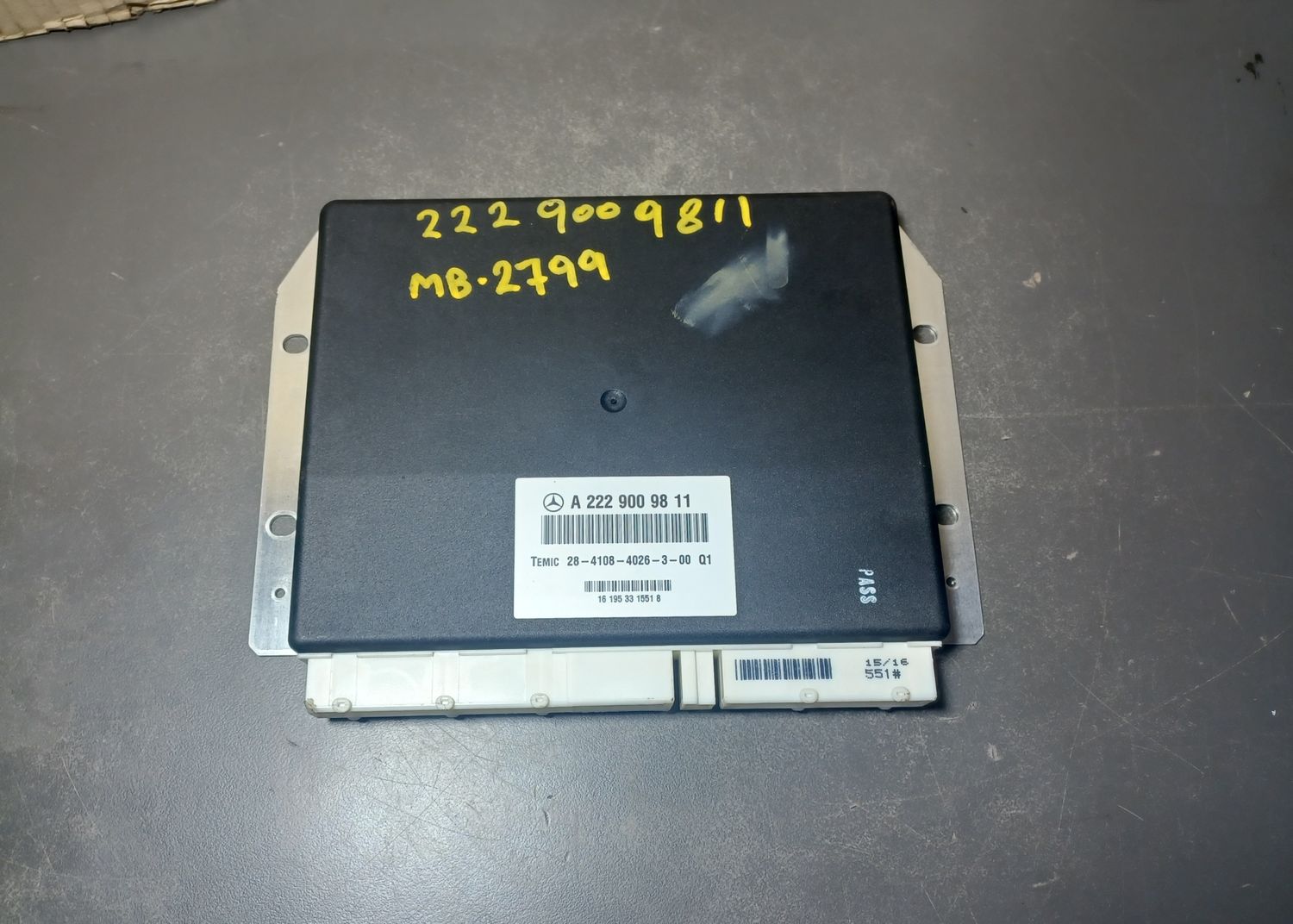 2014-2018 Mercedes-Benz W222 S-Class Airmatic Air Suspension Control Module A222 900 98 11 OEM