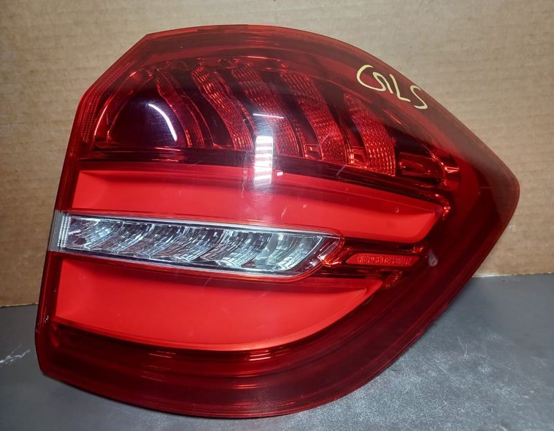 2015-2018 Mercedes-Benz W166 GLS Rear Right Side Tail Light Lamp A166 906 04 02 OEM