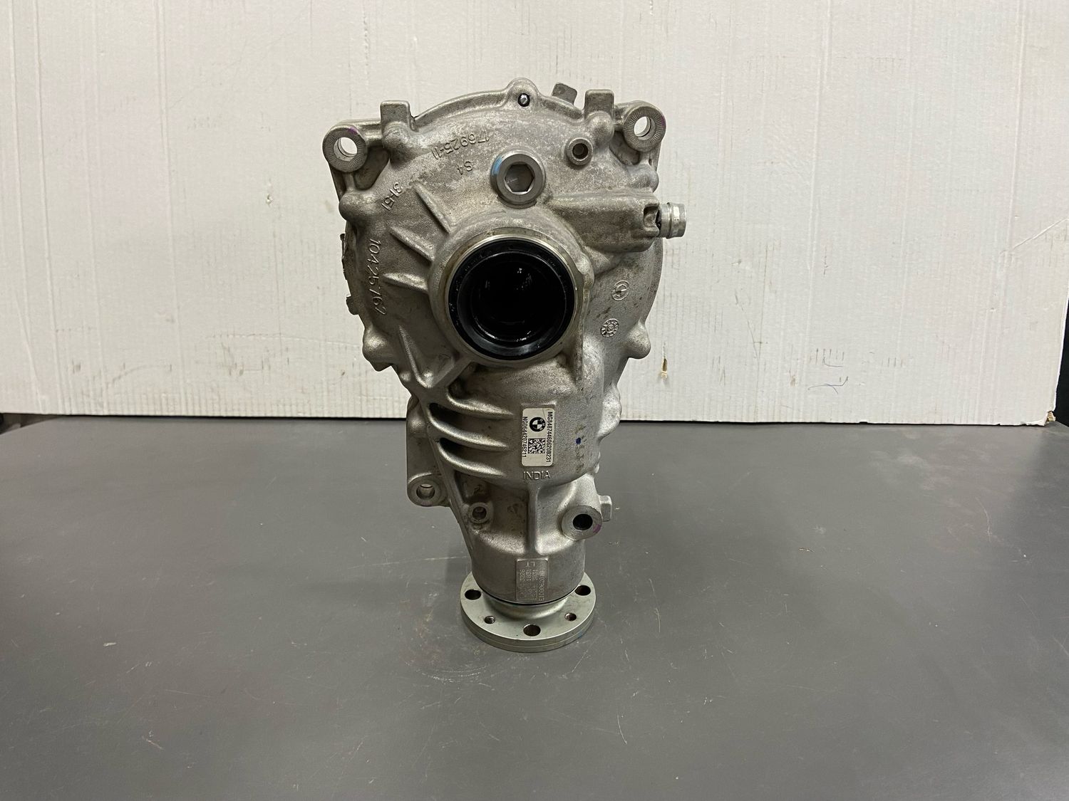 BMW X5 G05 Front Differential Assembly 8487446 Used A Little Mileage OEM Product