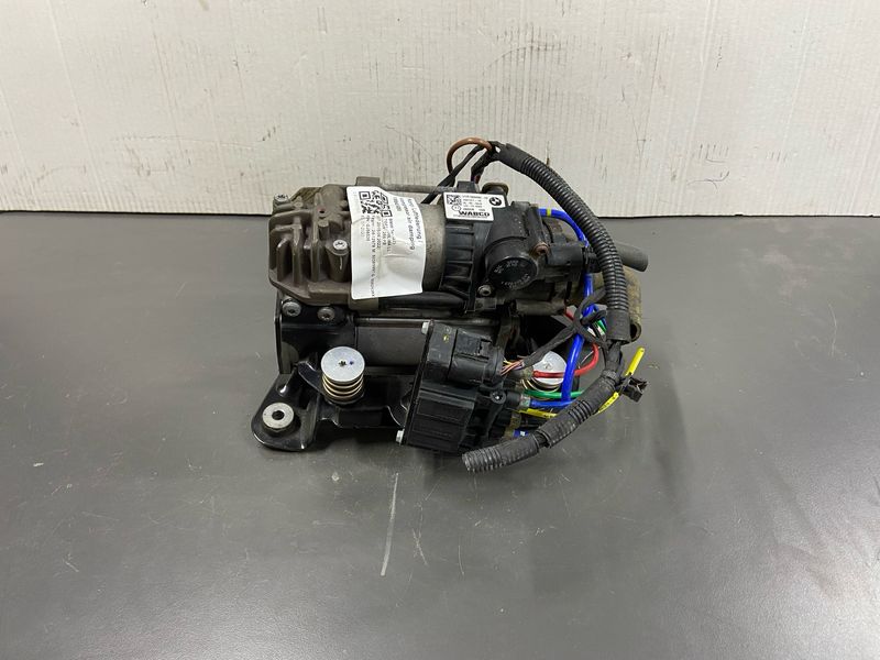 BMW 7 Series G12 Air Suspension Pump Compressor Complete 6884682 Used OEM Product