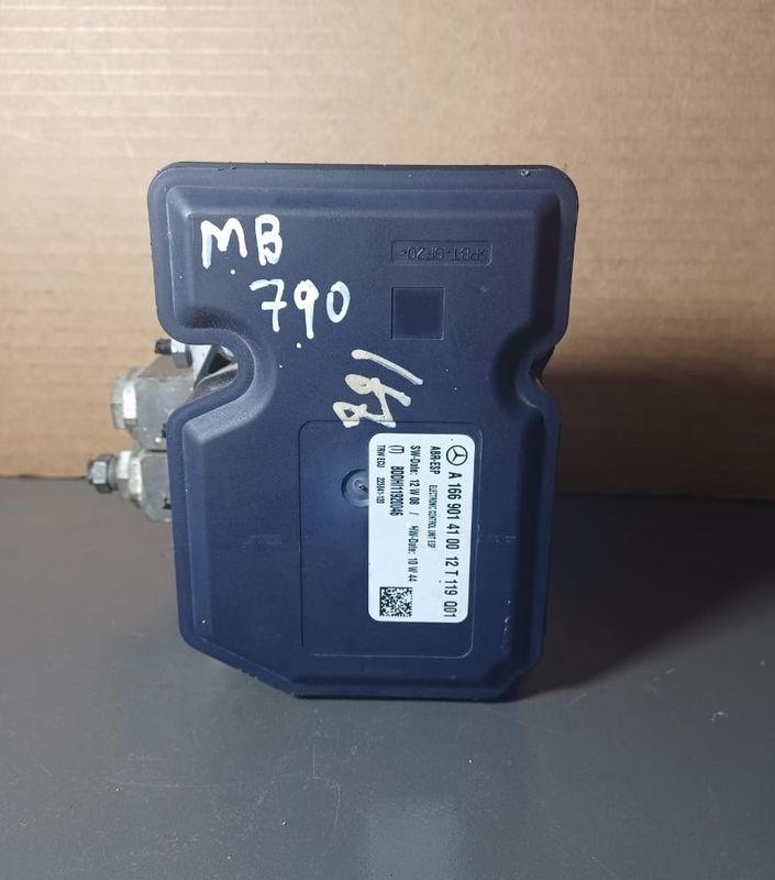 2013_2018 Mercedes-Benz W166 ML350 GL450 GLE ABS Unit Brake Pump A166 901 41 00 OEM