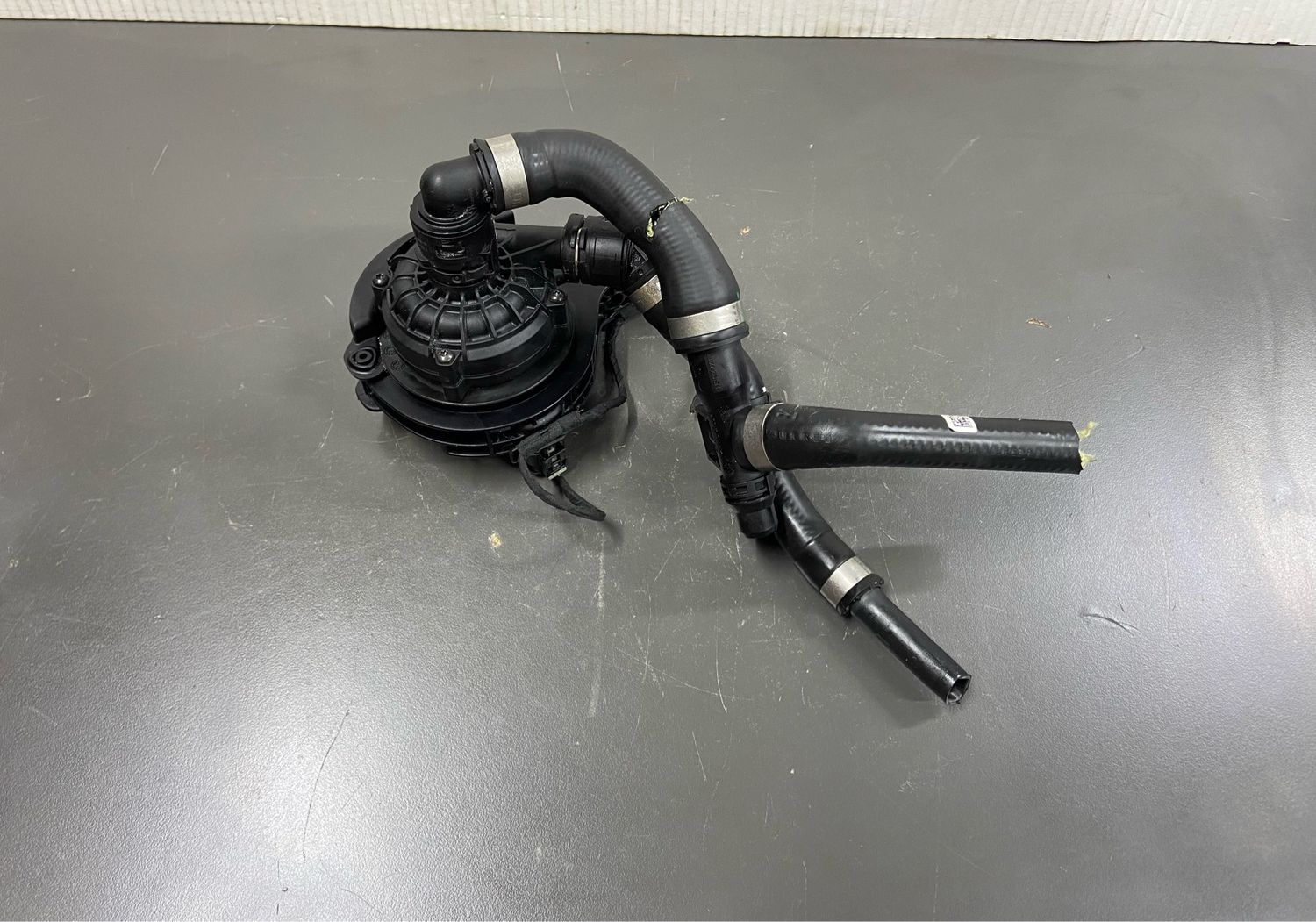 BMW X1 U11 Electric Coolant / Water Pump 9455020 OEM Product Used