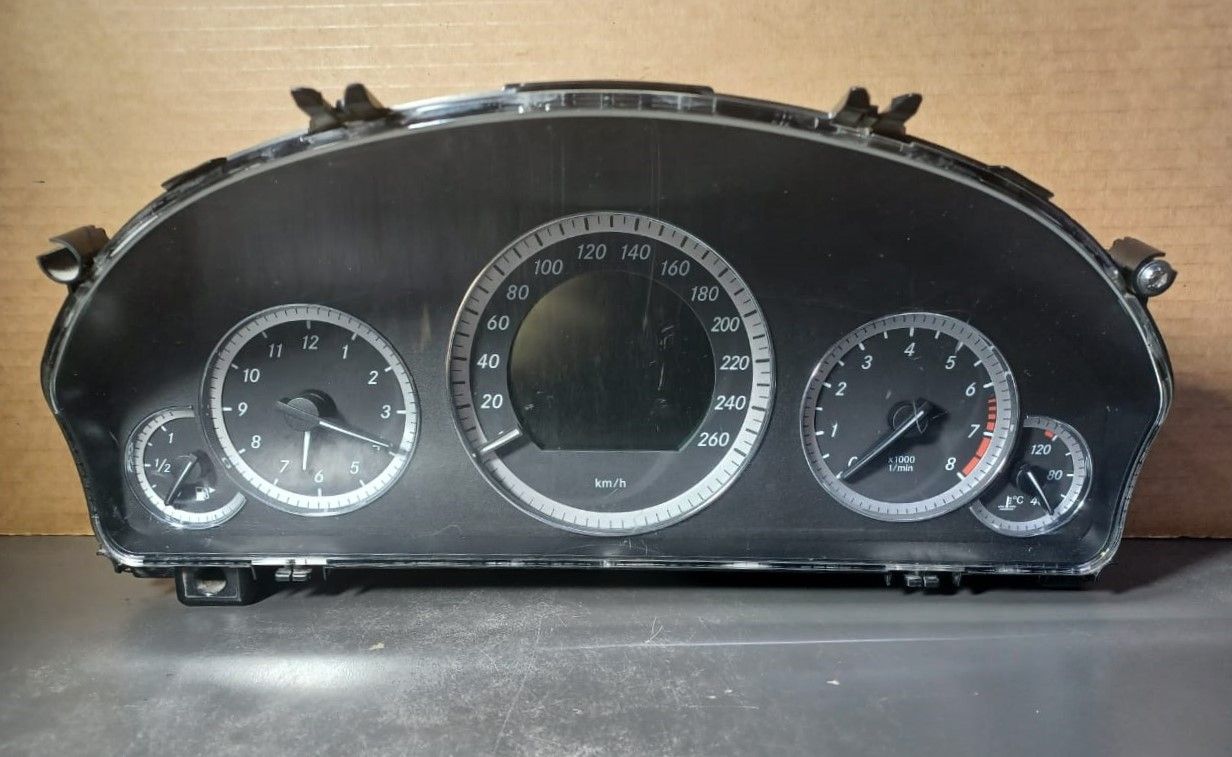 2009-2012 Mercedes-Benz W212 E-Class Instrument Cluster Speedometer A212 900 29 08 OEM