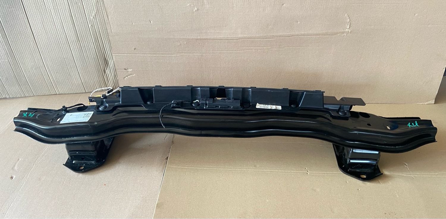 BMW X4 G02 Rear Bumper Reinforcement With Slider And Bumper Bracket 7484750 OEM Product Used