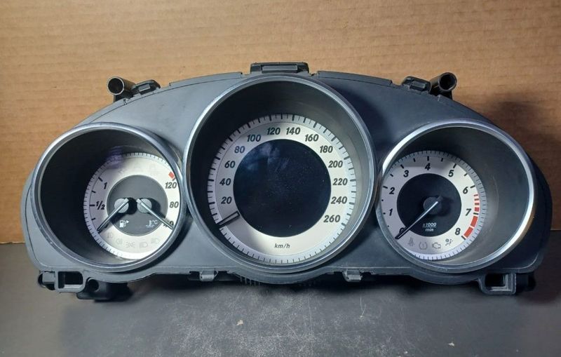 2012-2016 Mercedes-Benz E-Class W212 Instrument Cluster Speedometer A212 900 07 25 OEM