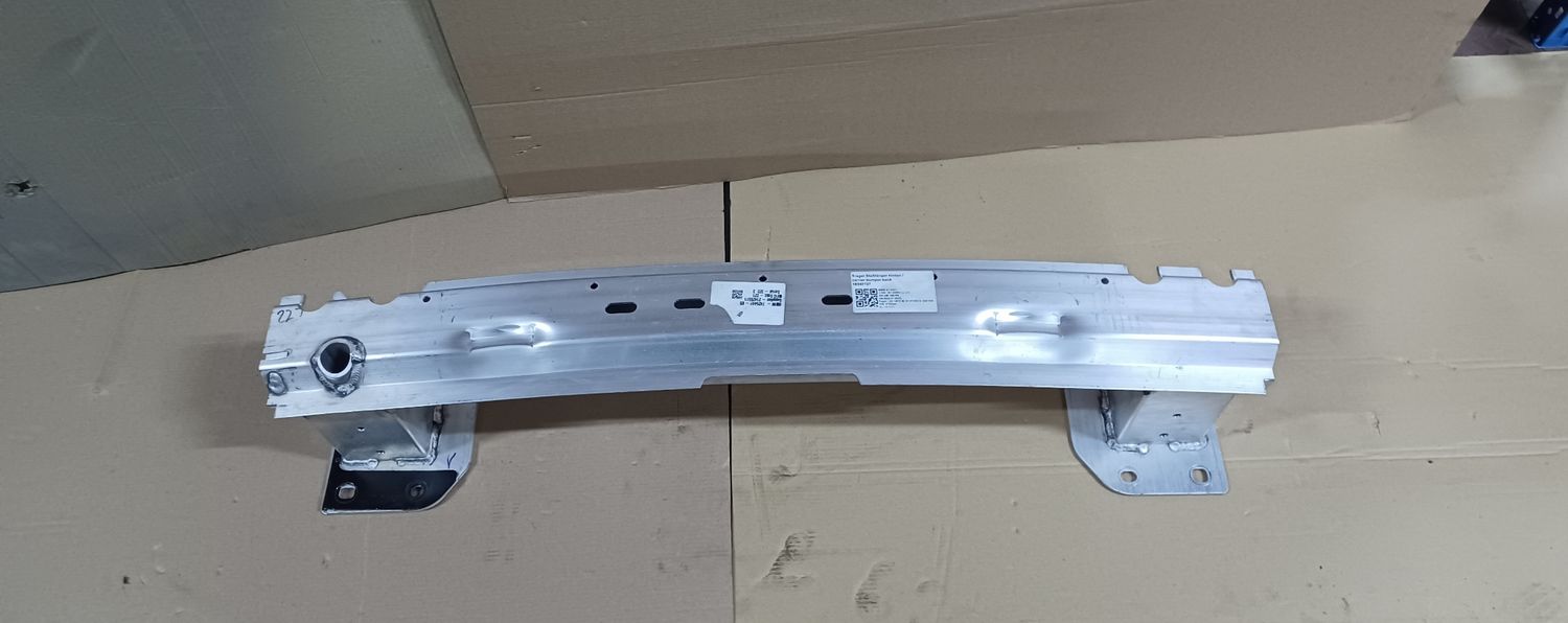 BMW X7 G07 Rear Bumper Reinforcement 7425444 OEM Product used