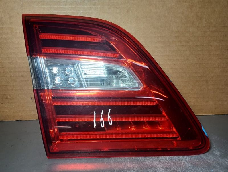 2012-2015 Mercedes-Benz W166 ML63 AMG ML550 Inner Tail Light Lamp Rear Left Side A166 906 86 01 OEM