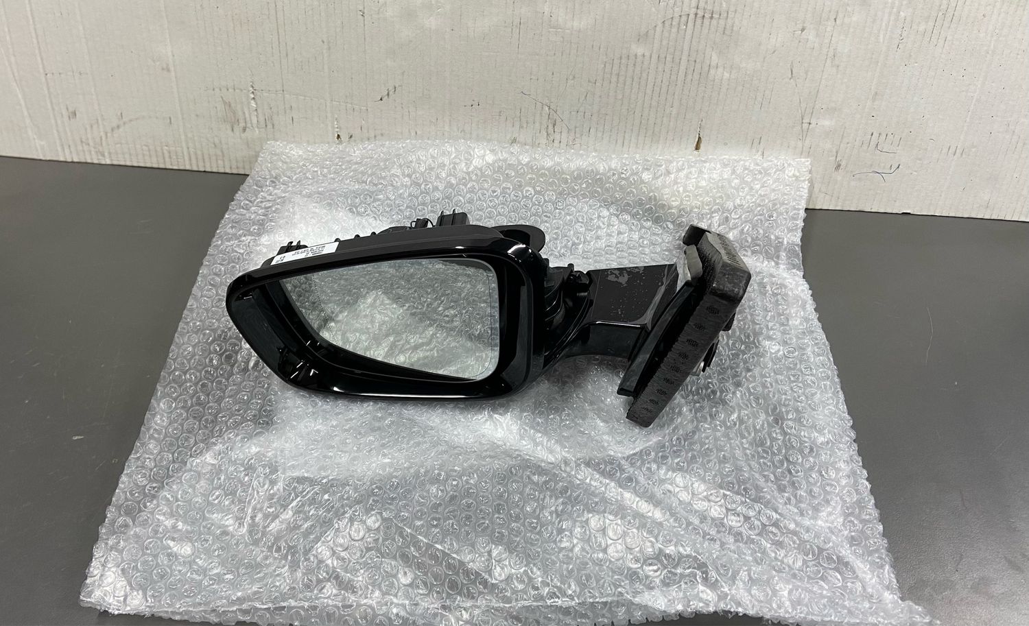 BMW G20 G21 Electric Wing Side Mirror Left Side 7446889 Brand New OEM Product