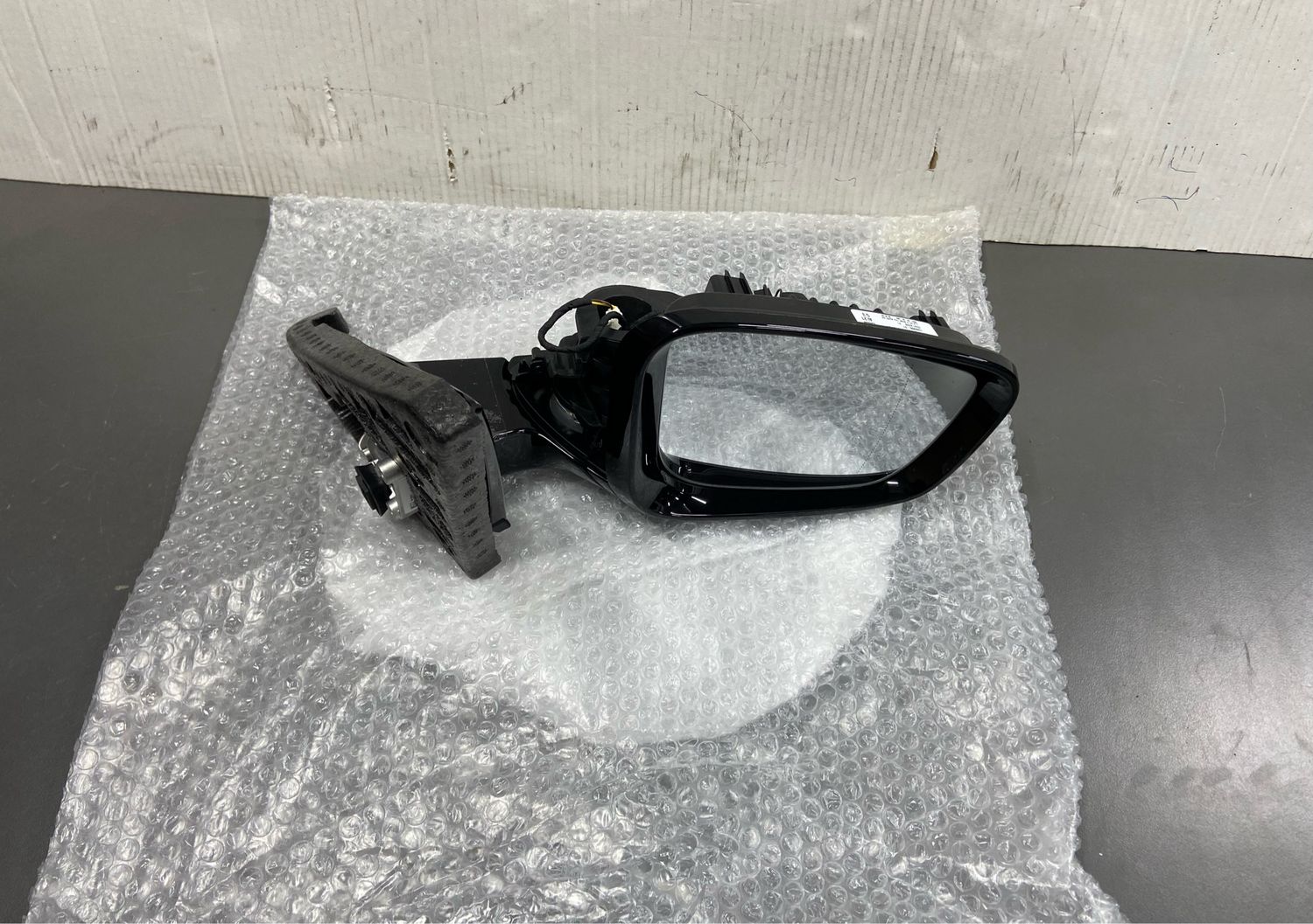 BMW G20 G21 Electric Wing Side Mirror Right Side 7446890 Brand New OEM Product