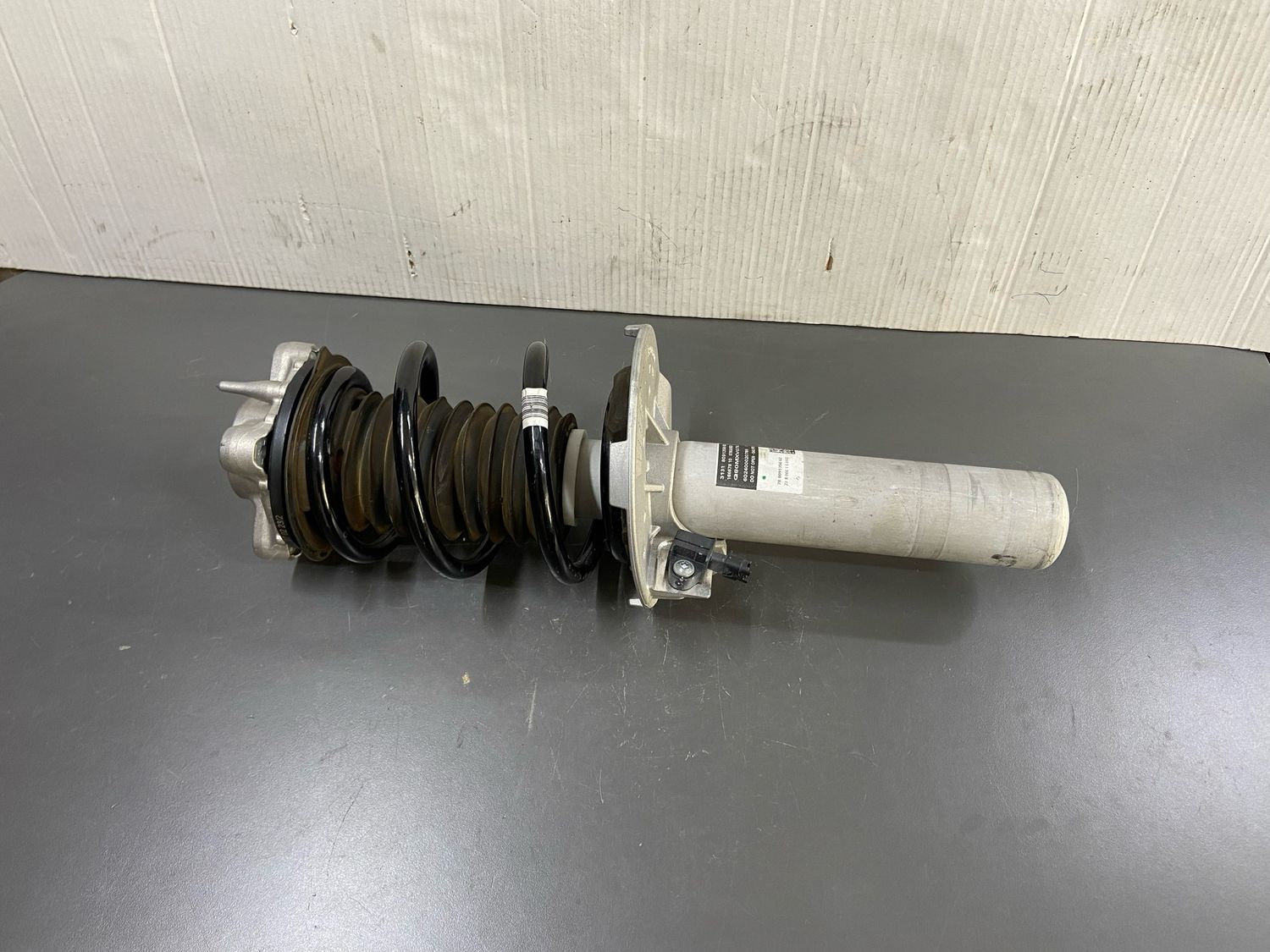 BMW M3 M4 G80 G82 Front Spring Strut 8091356 OEM Product Used