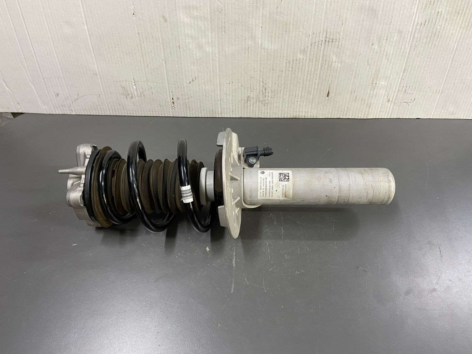 BMW M3 M4 G80 G82 Front Spring Strut 8091355 OEM Product Used