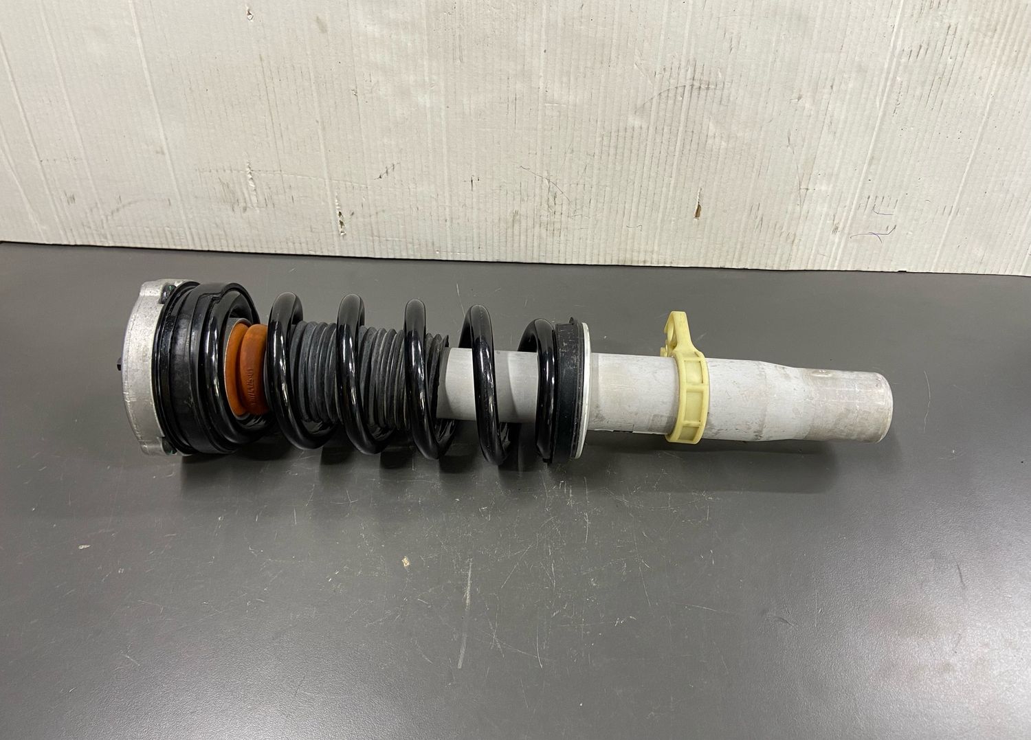 BMWF90 M5 Front Right Spring Strut 7856900 OEM Product Used
