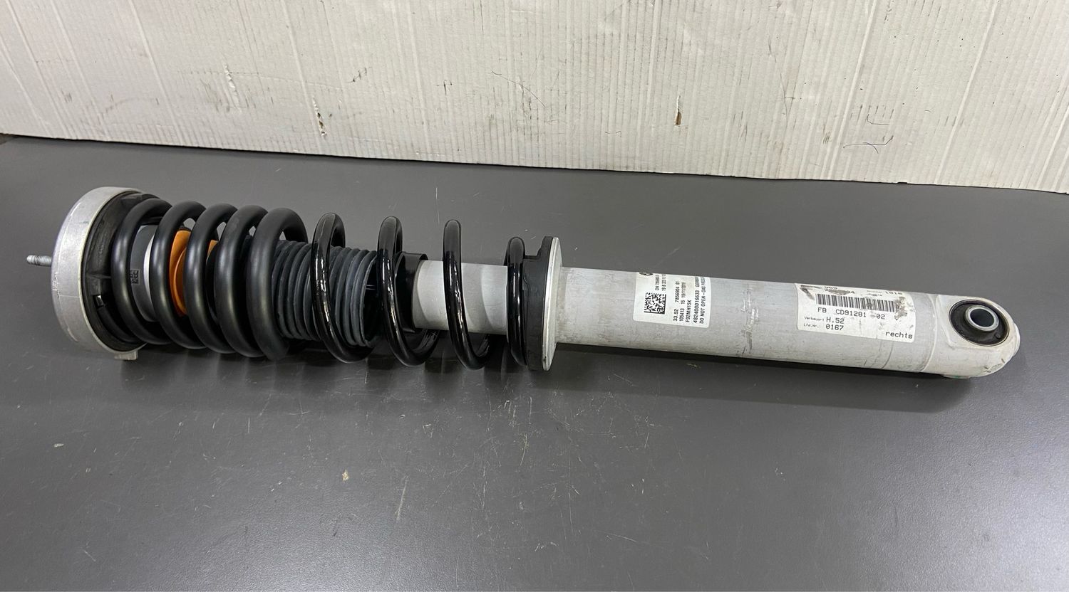 BMW F90 M5 Rear Spring Strut Assembly 7856904 OEM Product Used