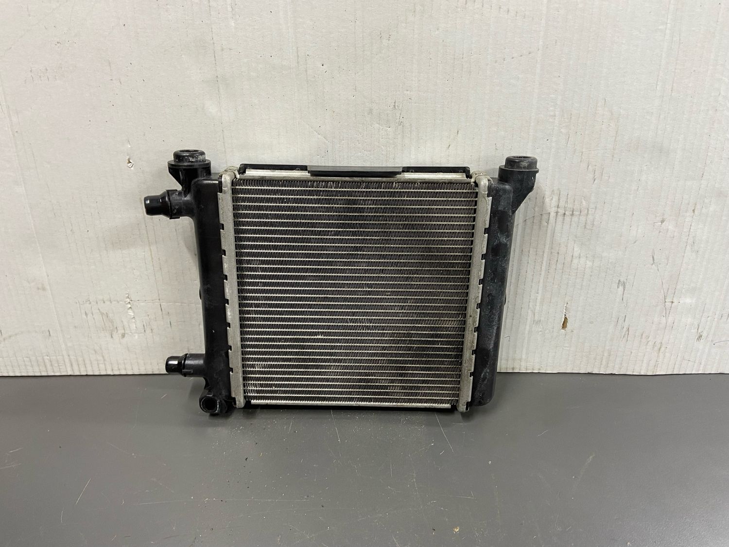 BMW X1 U11 Side Radiator Small 9847021 OEM Product Used