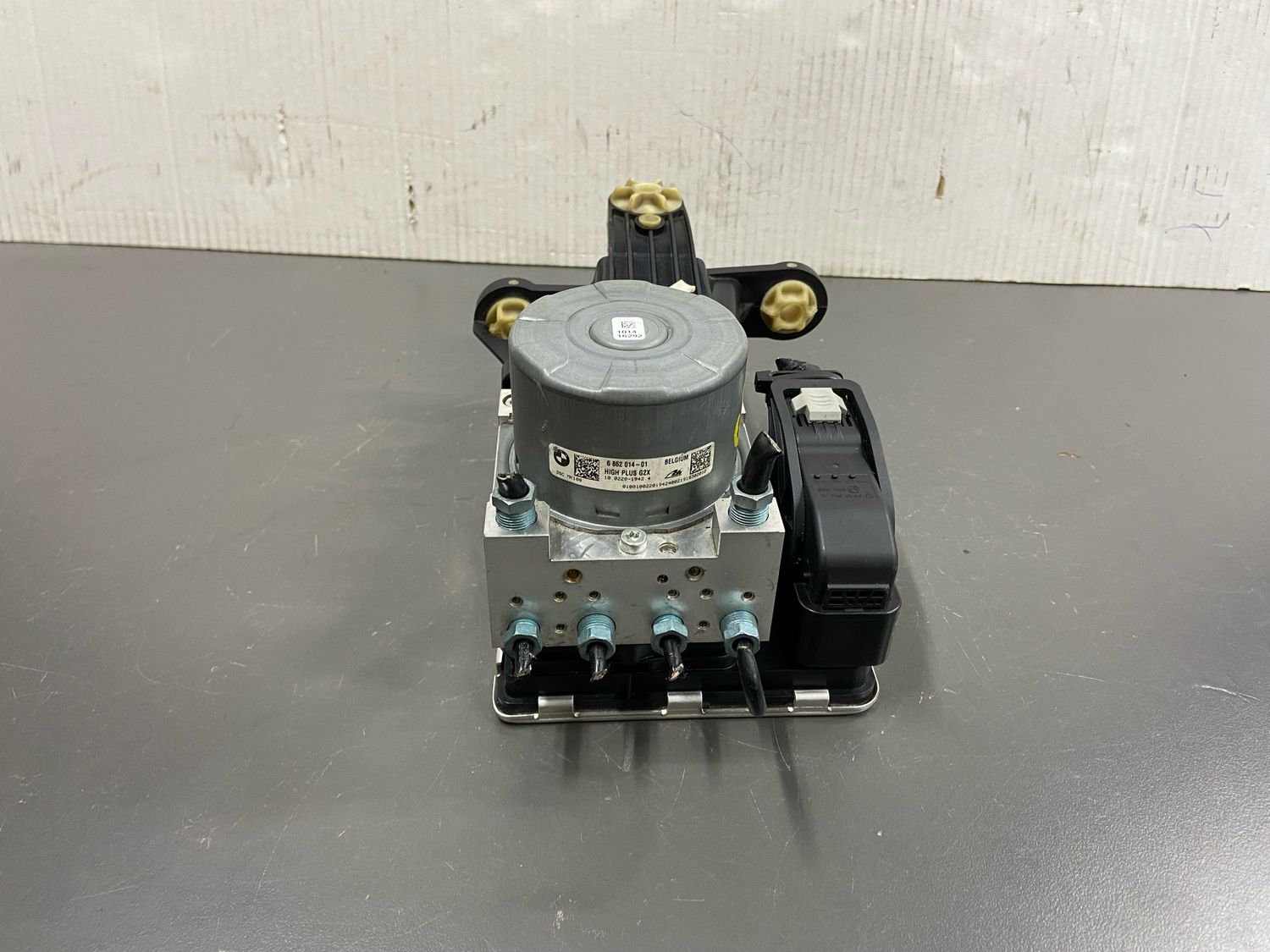 BMW G20 G21 ABS Pump And Control Module 6862014 OEM Product Used