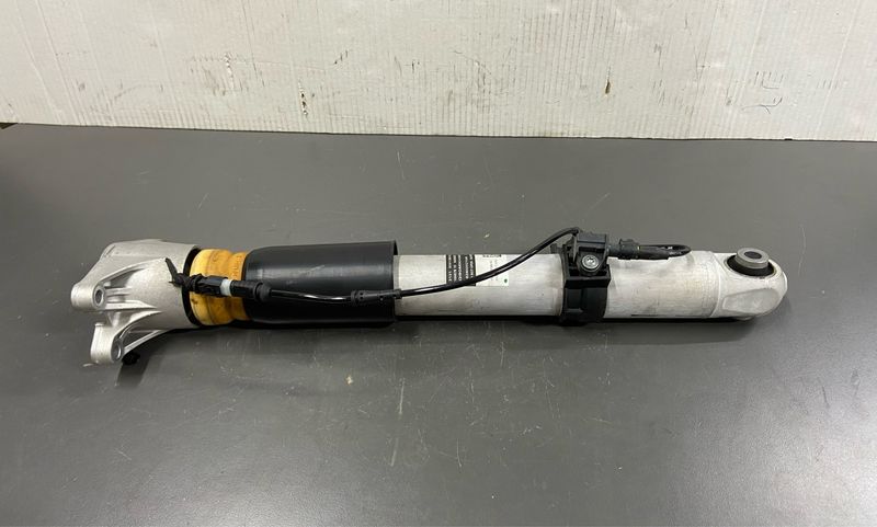 BMW G80 M3 Rear Right Strut Suspension 8091380 OEM Product Used