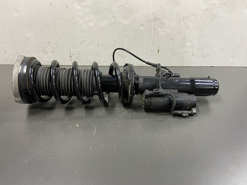 BMW G14 G15 Front Left Side Spring Strut 6878113 OEM Product Used