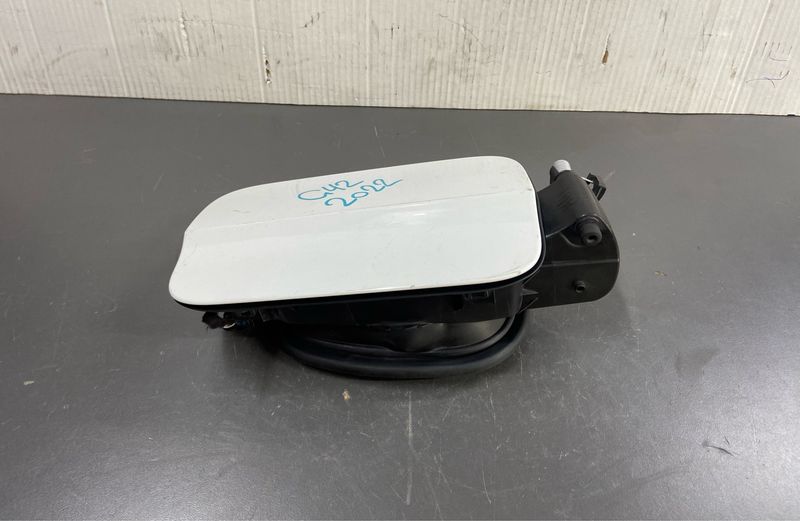 BMW G42 Outer Fuel Tank Cap And Housing OEM Product Used