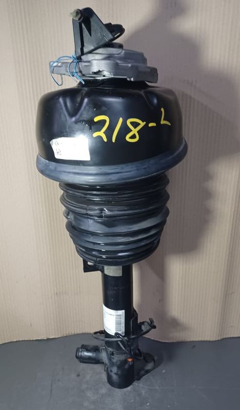 2009-2012 Mercedes-Benz W218 CLS Front Left Side Air Suspension Shock Absorber A218 820 65 13 OEM