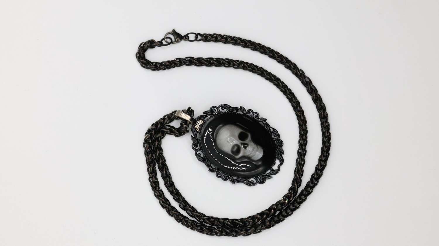 Stainless steel Necklace for men or women with skull pendant