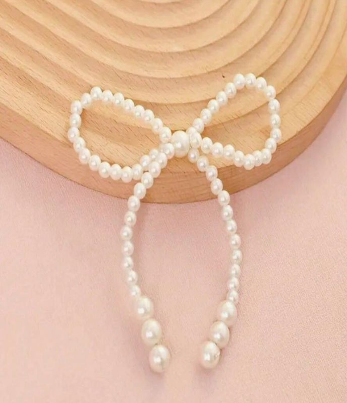 pearl bow