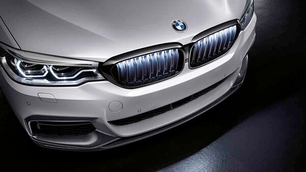 BMW iConic Glow Grille Set