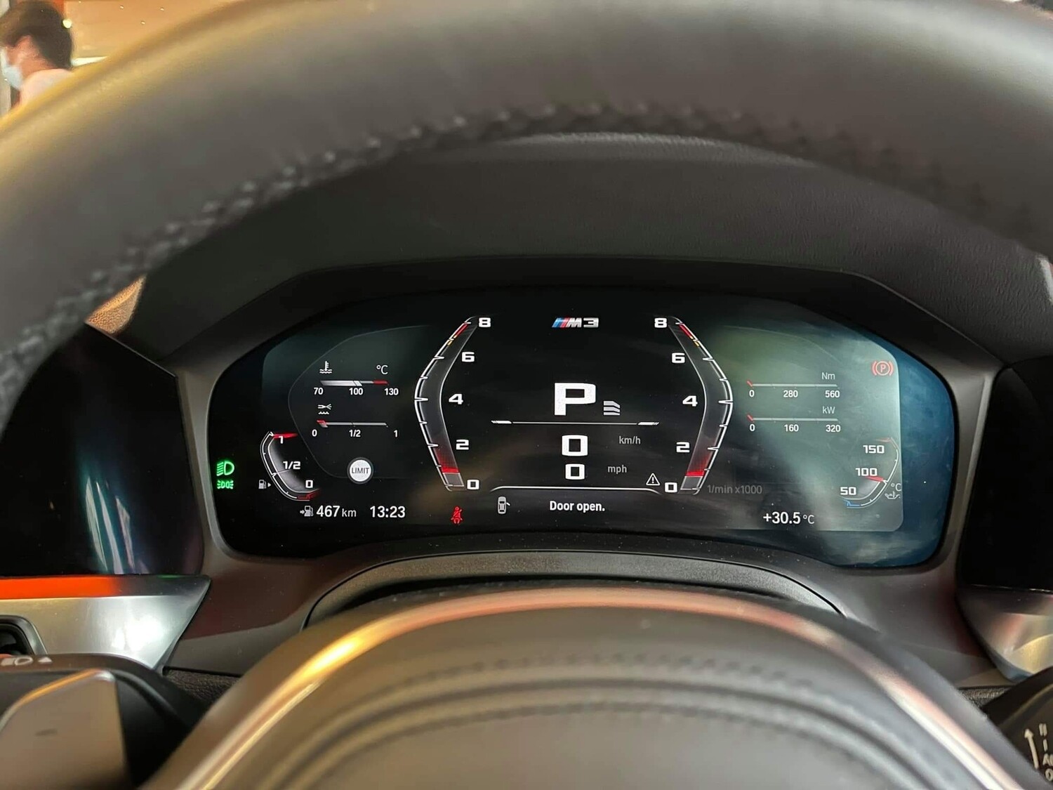BMW M Race Display with M Theme
