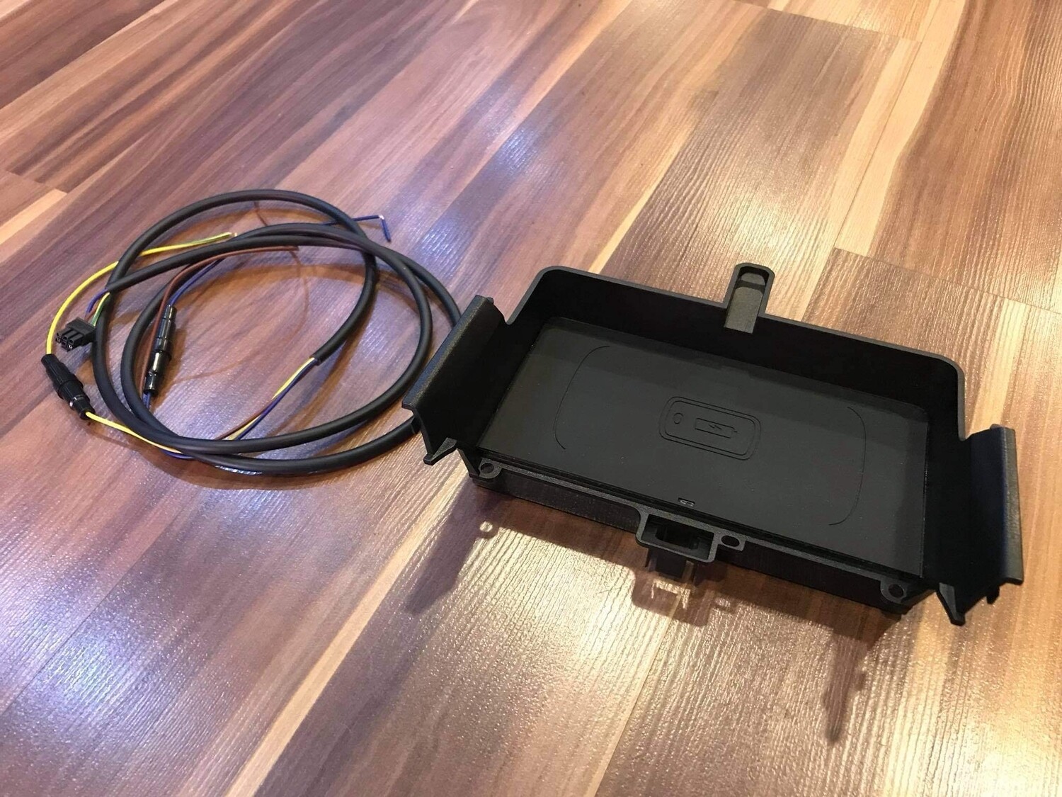 BMW Wireless Phone Charger
