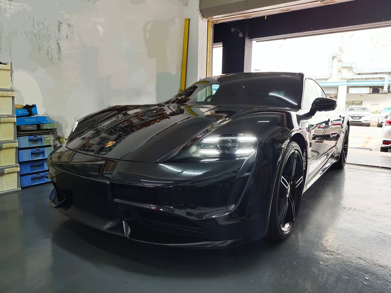 Porsche Taycan