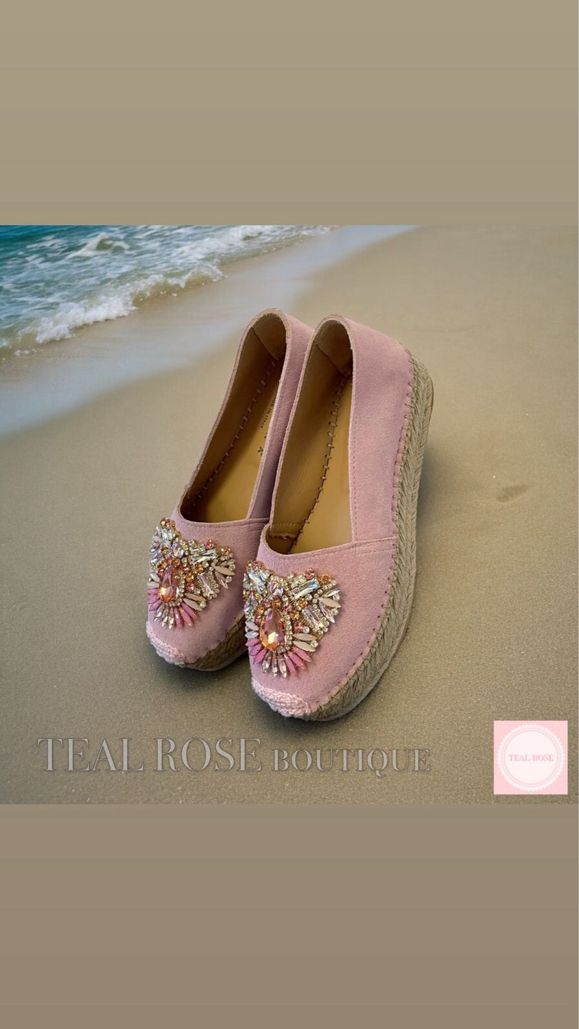 Espadrillas in camoscio rosa con gioiello 