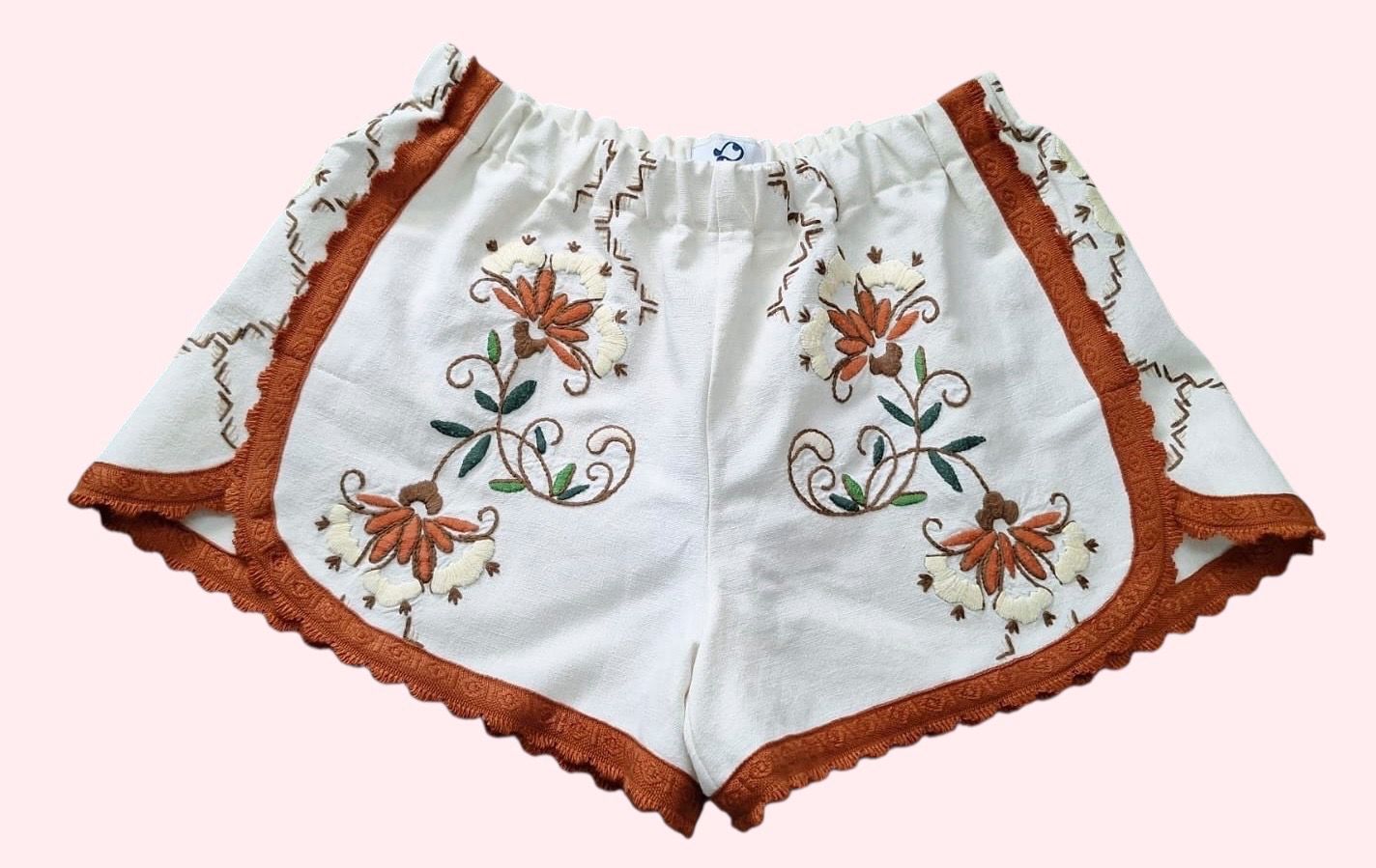 Shorts ricamati tg. M