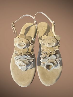 Sandali infradito artigianali in camoscio 