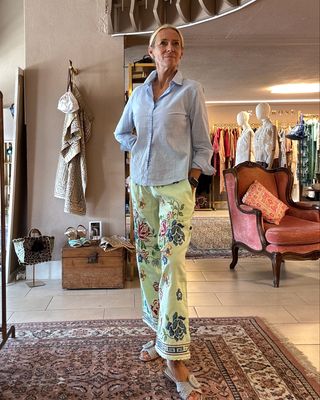 Pantaloni fiori ricamati • Orsina 