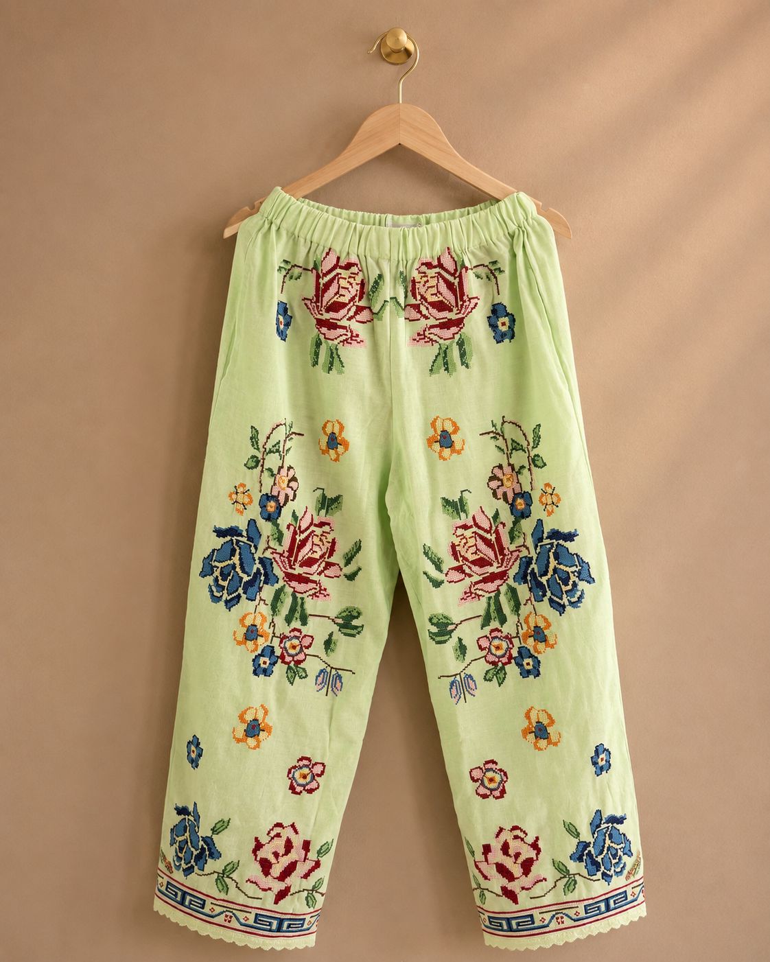 Pantaloni fiori ricamati verde lime • Orsina 