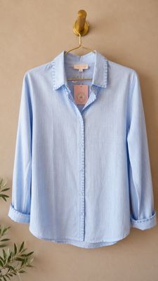Camicia in lino e cotone ricamata a mano
