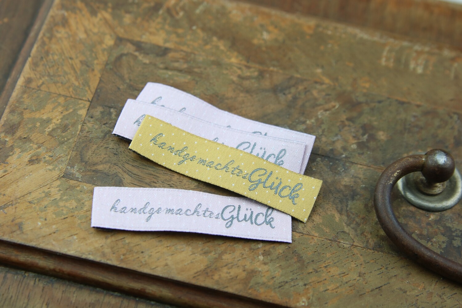 Webetikett &quot;Handgemachtes Glück&quot;, acufactum, senfgelb