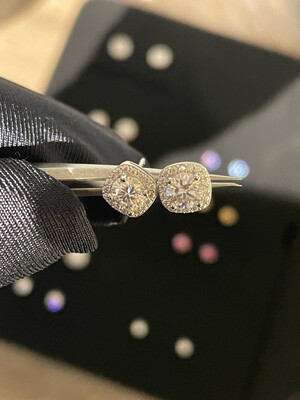 Square Shape 0.5ct 💎 Earrings.