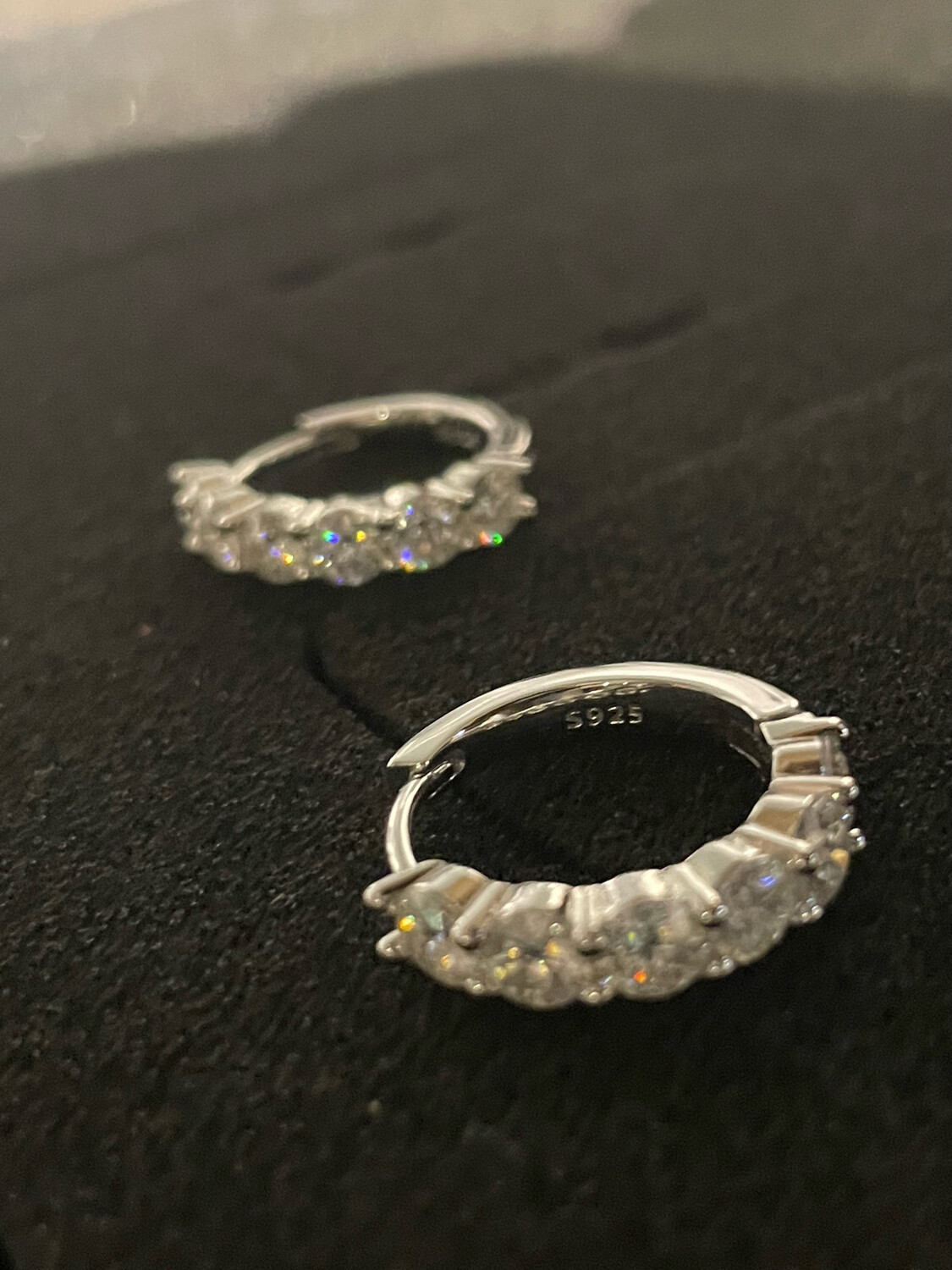 Mini Hoop Moissanite 💎 &amp; Silver White Gold Plated Earring.