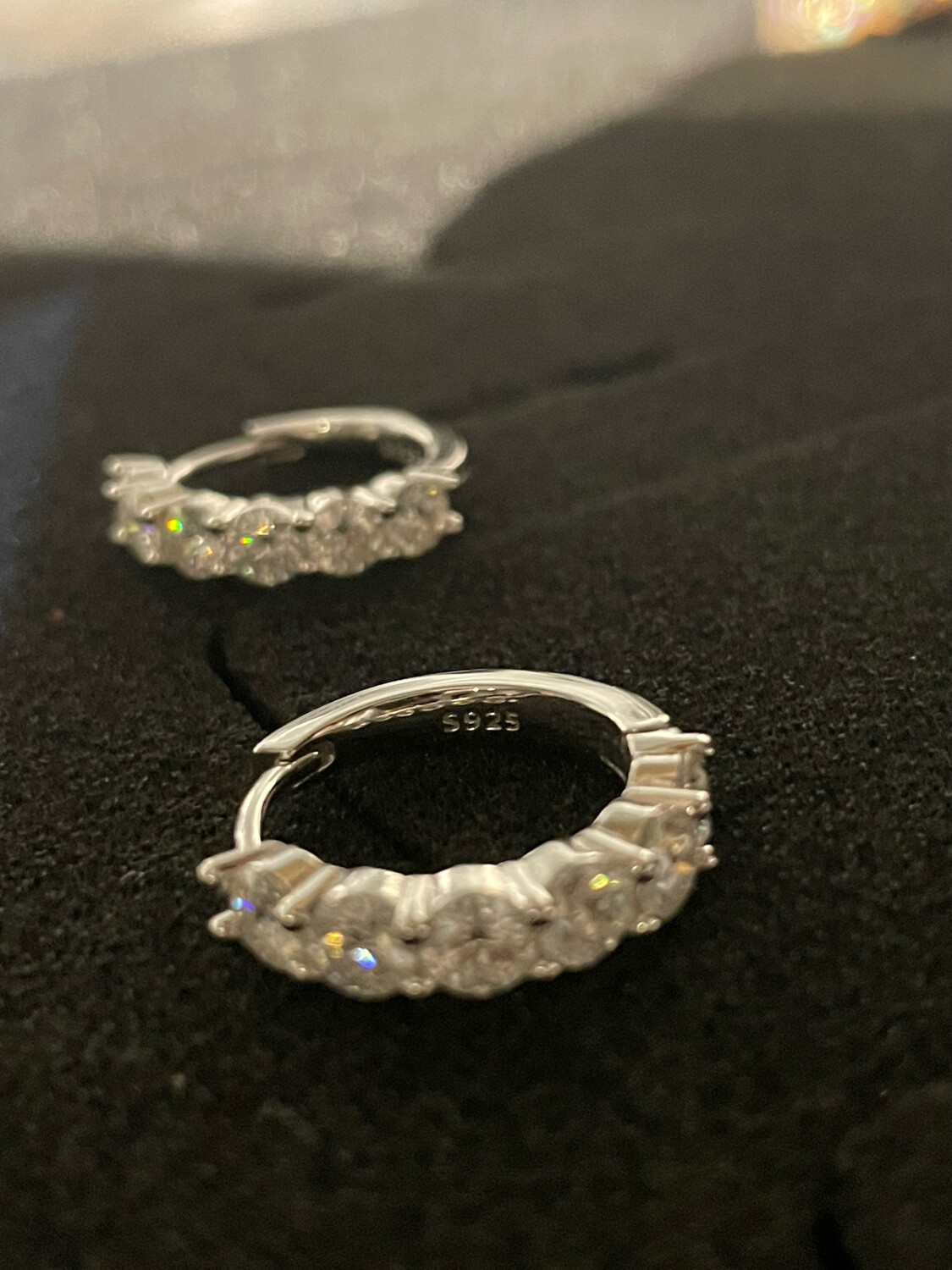 Mini Hoop Moissanite 💎 &amp; Silver White Gold Plated Earring.