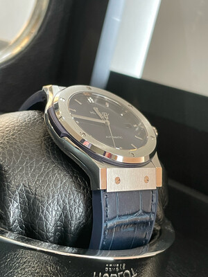 Hublot Classic Fusion Blue