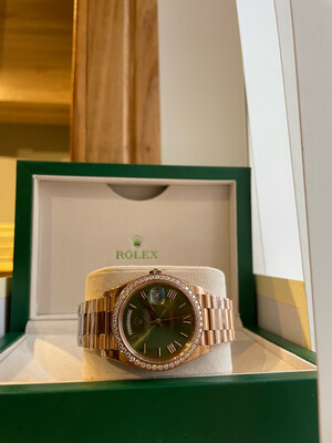 Super Clone Rolex DayDate 40 Everose Gold Plated Diamond Bezel Olive Green Dial 228345RBR