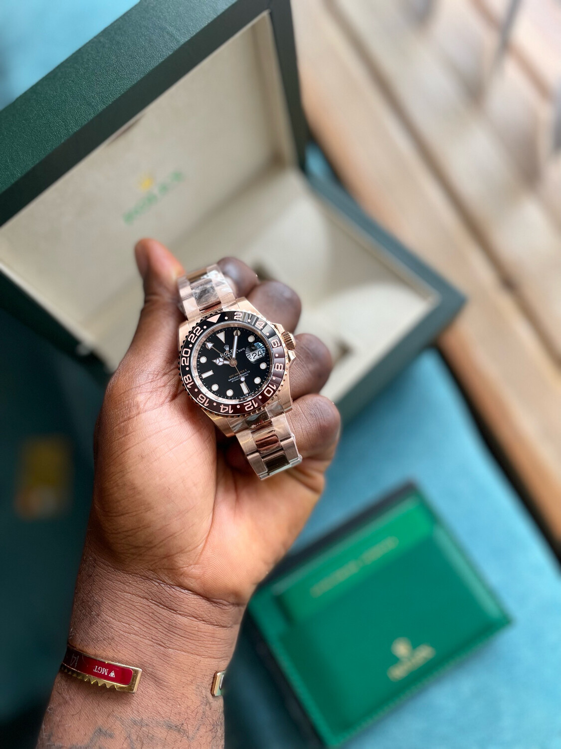 Super-clone Rolex GMT-Master II 126715CHNR “RootBeer” 2022 | Rose Gold Plated