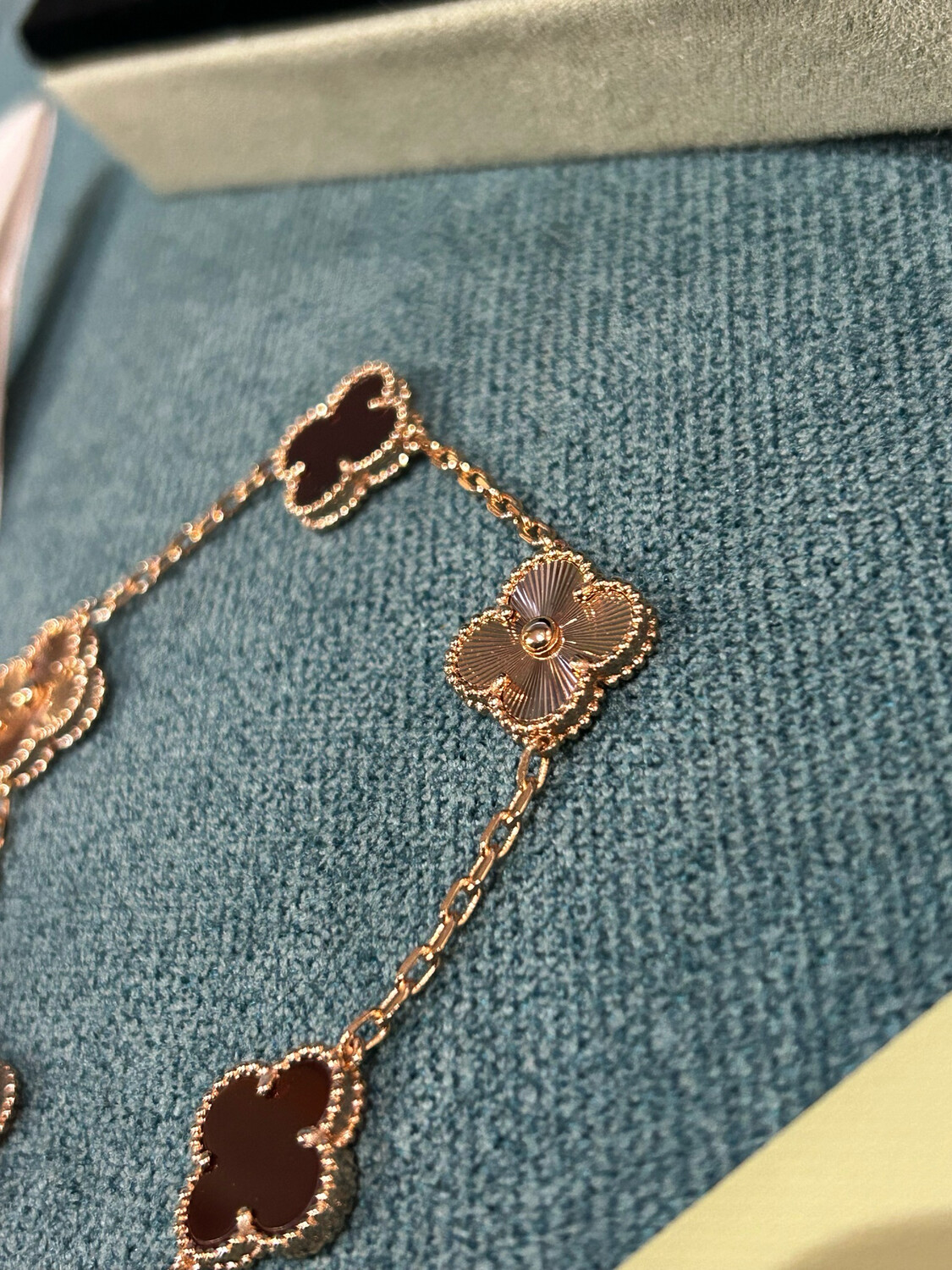 Red Van Cleef &amp; Arpels Bracelet