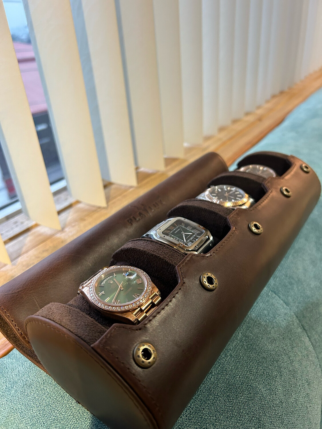 Playlux Travelers Watch Saddle Pouch With 3 Watch Holder