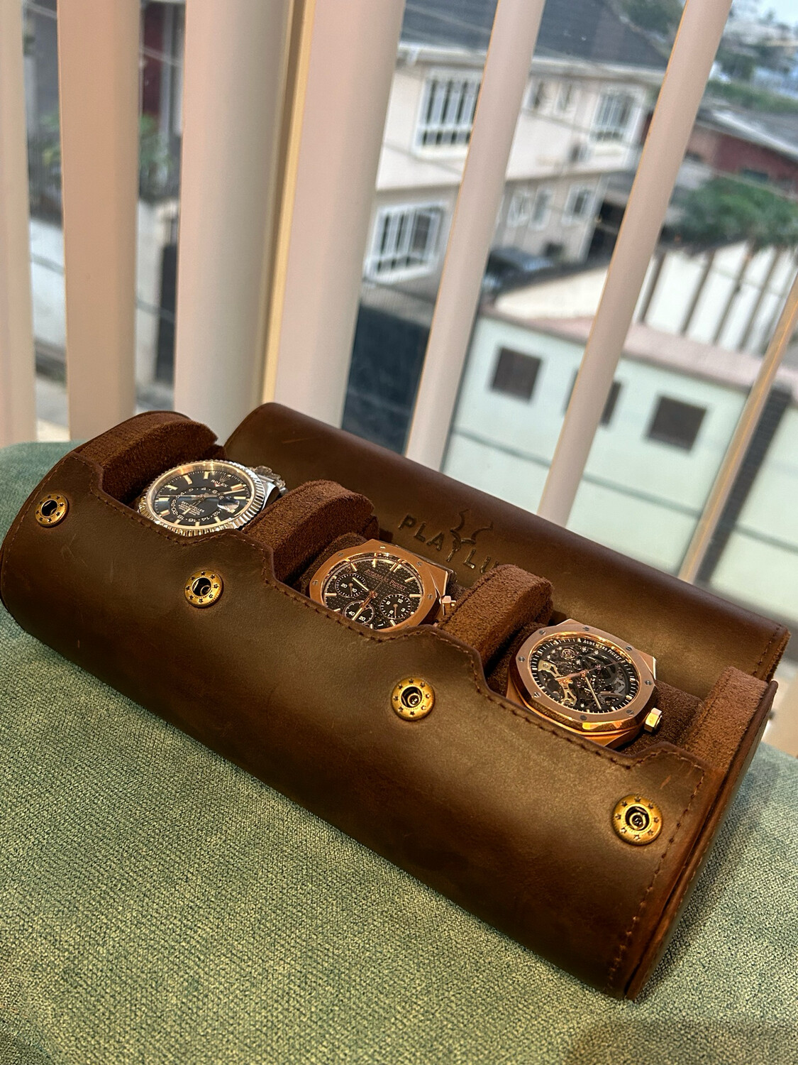 Playlux Travelers Watch Saddle Pouch With 3 Watch Holder
