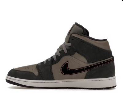 Nike Jordan 1 MID SE