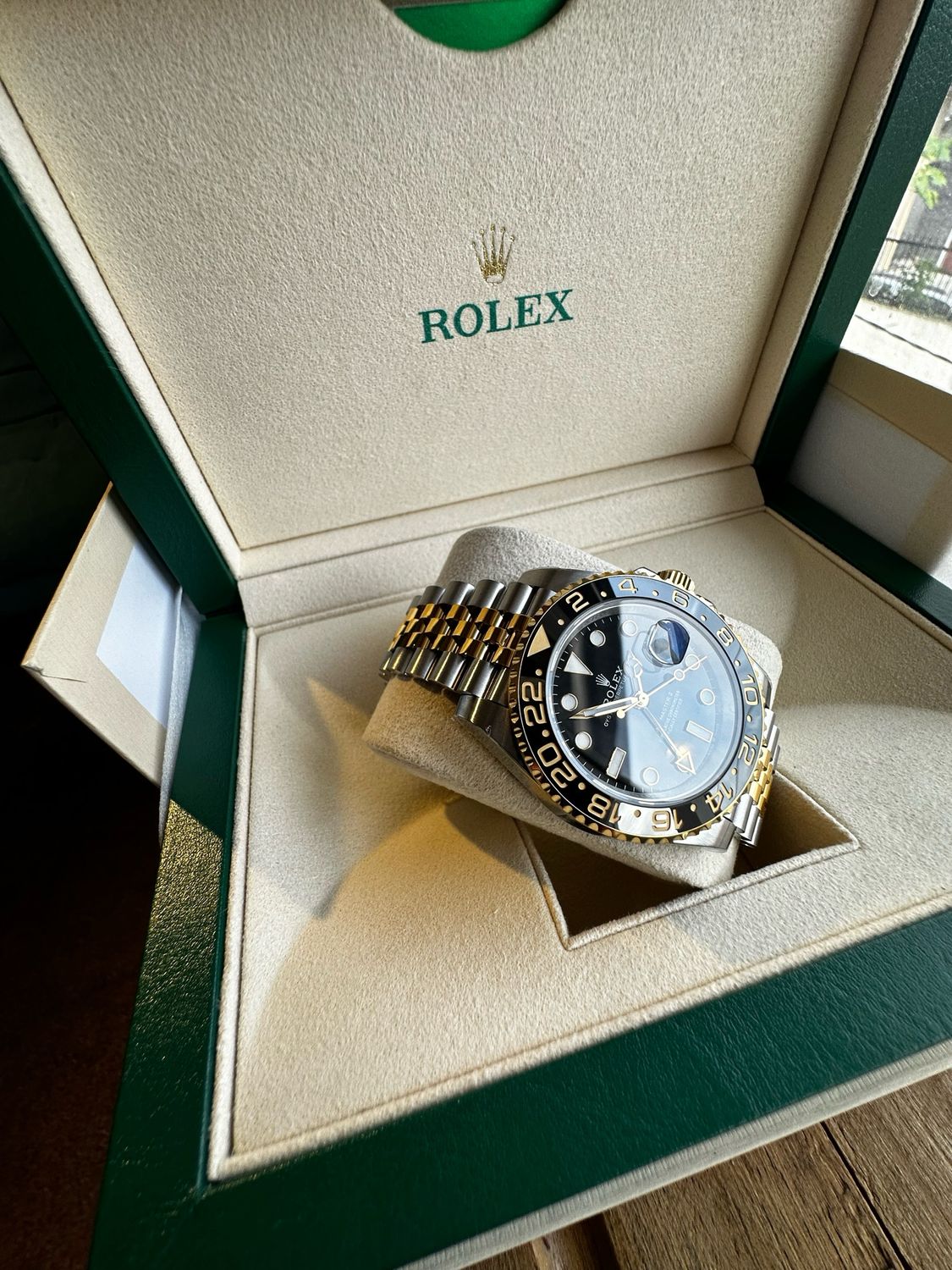 SC Rolex GMT super clone 126713GRNR