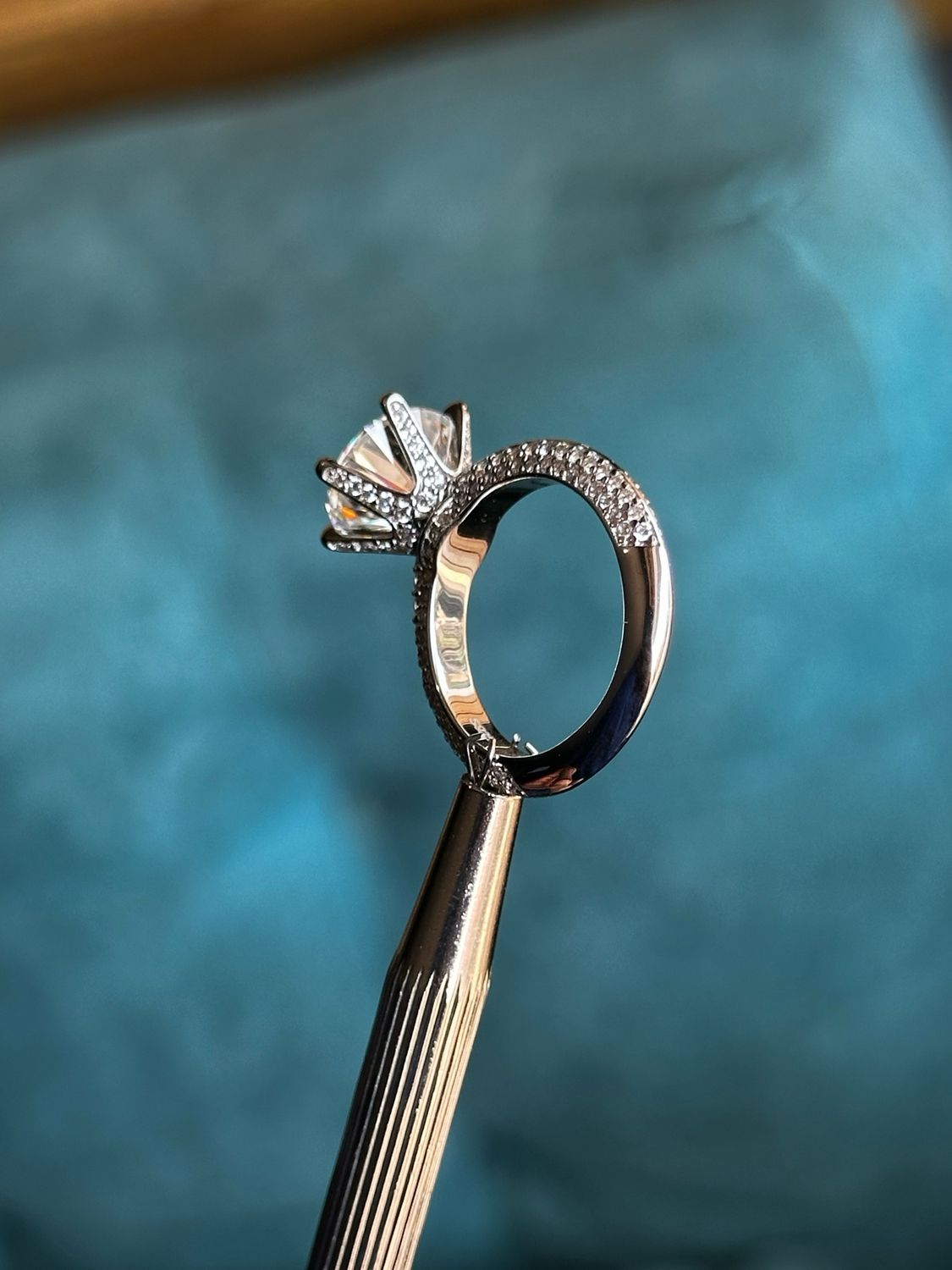 1.0 carat moissanite main stone engagement ring | 925 Silver